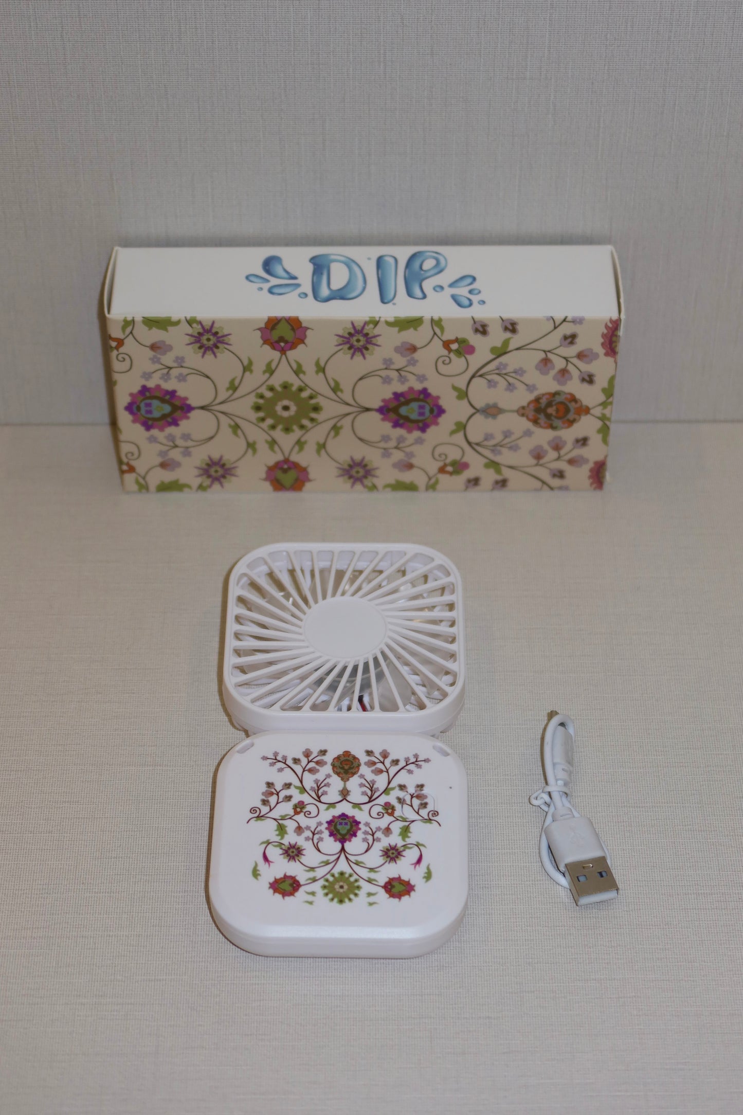 Vine Pocket Fan