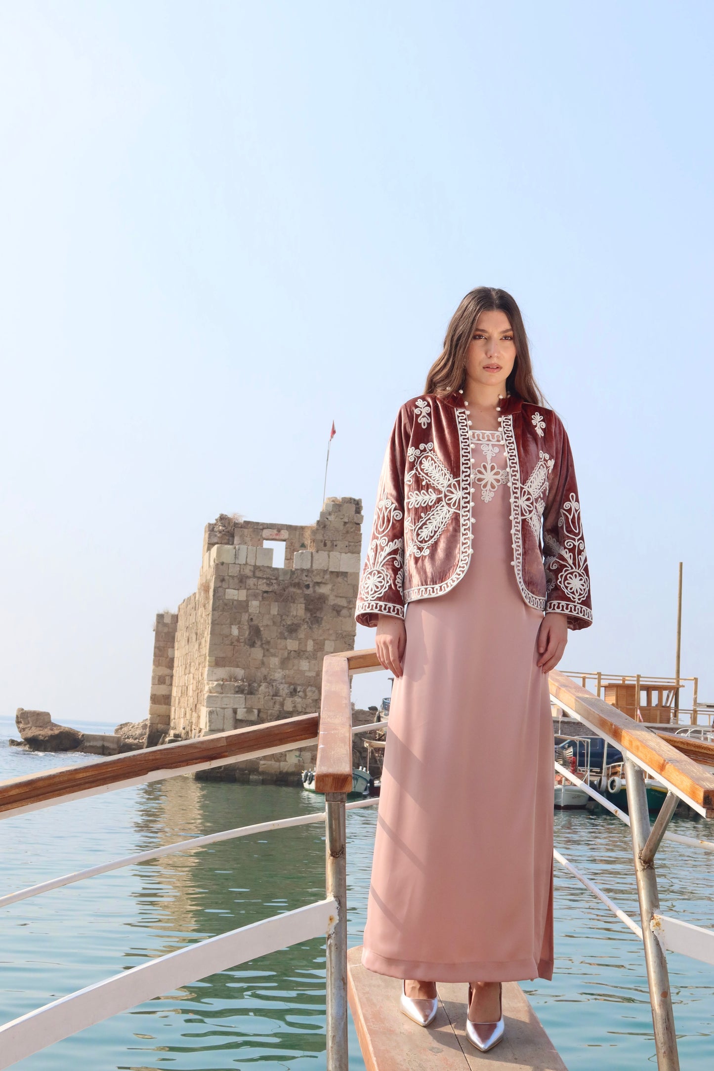 Dusty pink embroidered set