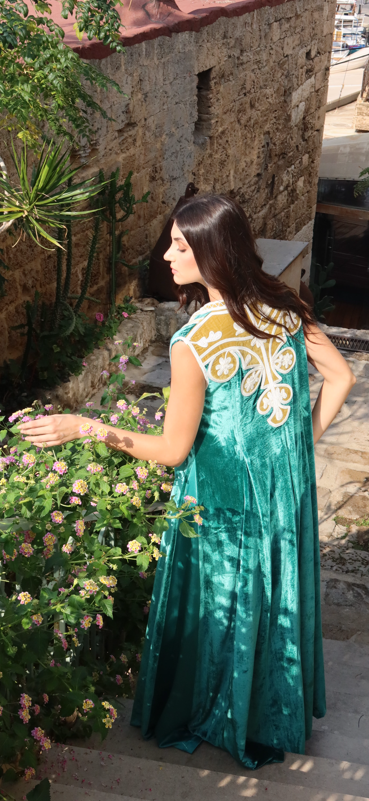 Teal blue velvet embroidered set - long