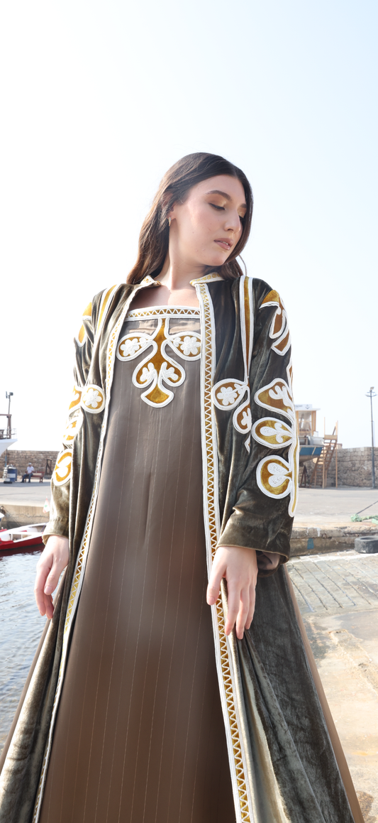 Beige embroidery bisht set
