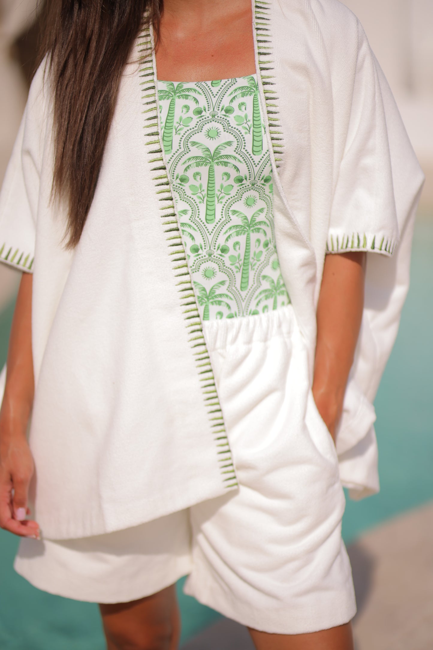 Palm embroidered towel set