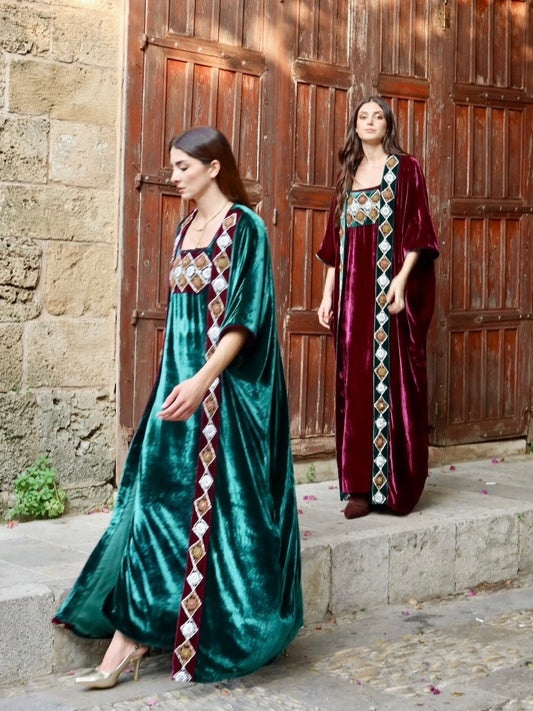 Embroidered bisht set- green