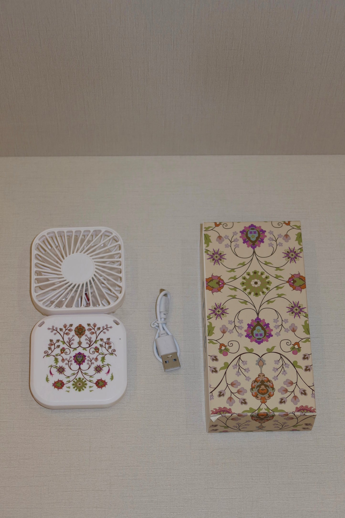 Vine Pocket Fan