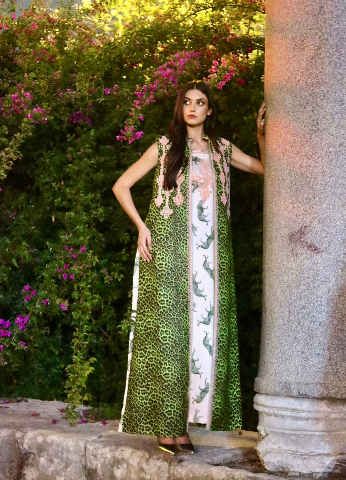 Green leopard embroidered set