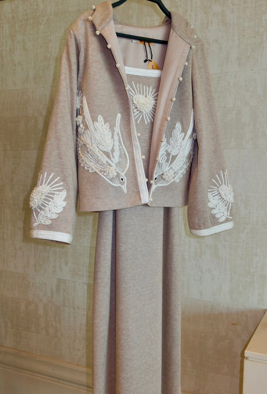 Beige bird lounge set